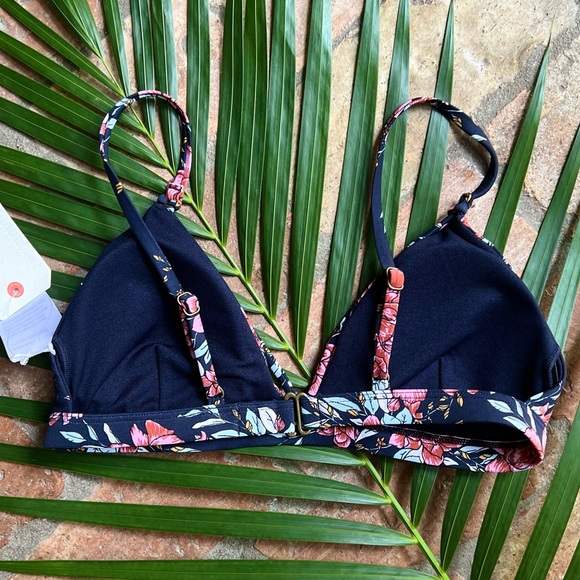 🫧🌸 BILLABONG 🫧🌸  Lets Wander Triangle Bikini Swim Top - Picture 7 of 10
